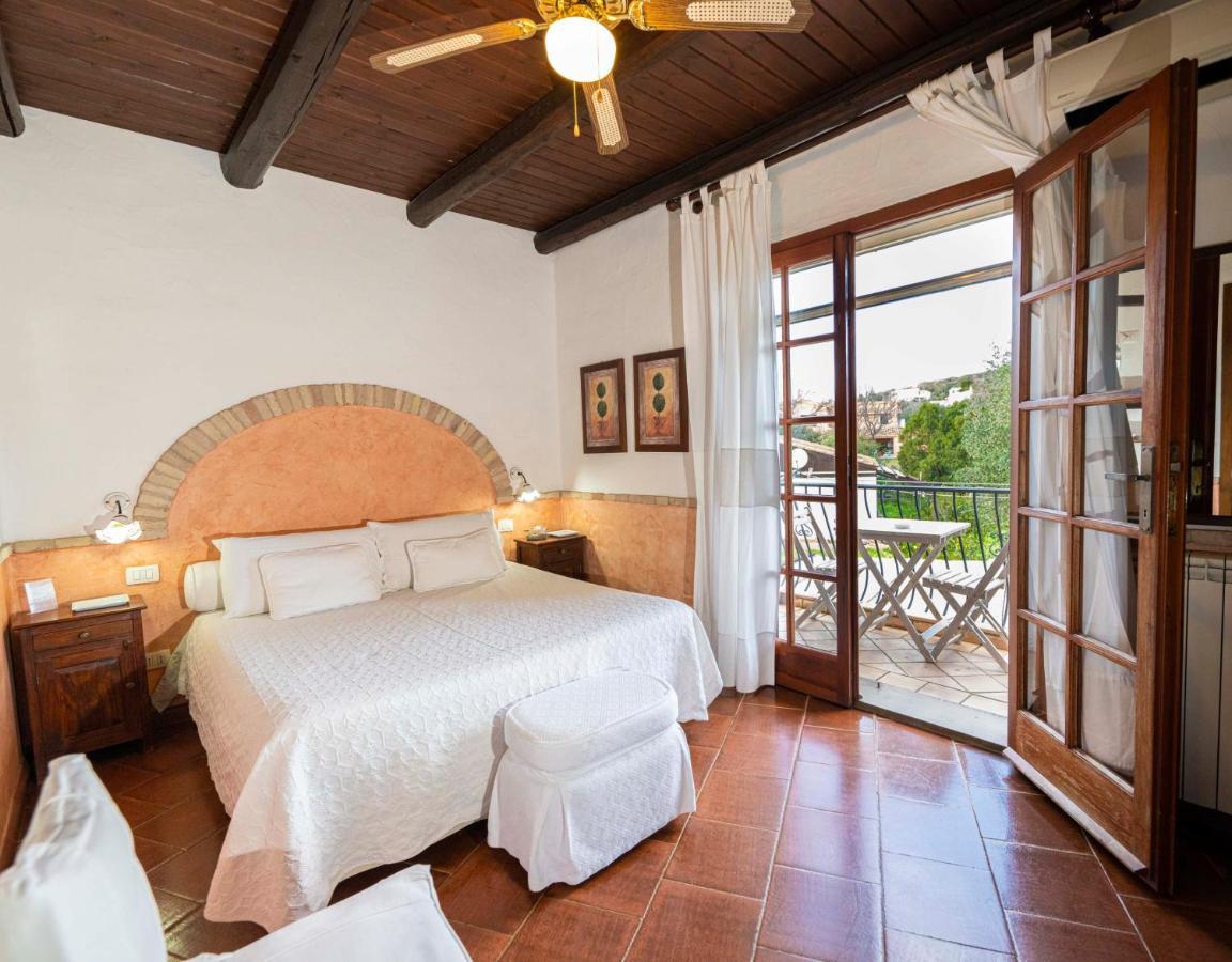 Sa Domu Sarda Suites - Bed & Breakfast Porto Columbu - Perd'E Sali Bagian luar foto